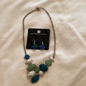 Rhinestone and “Pearl” necklace with earrings